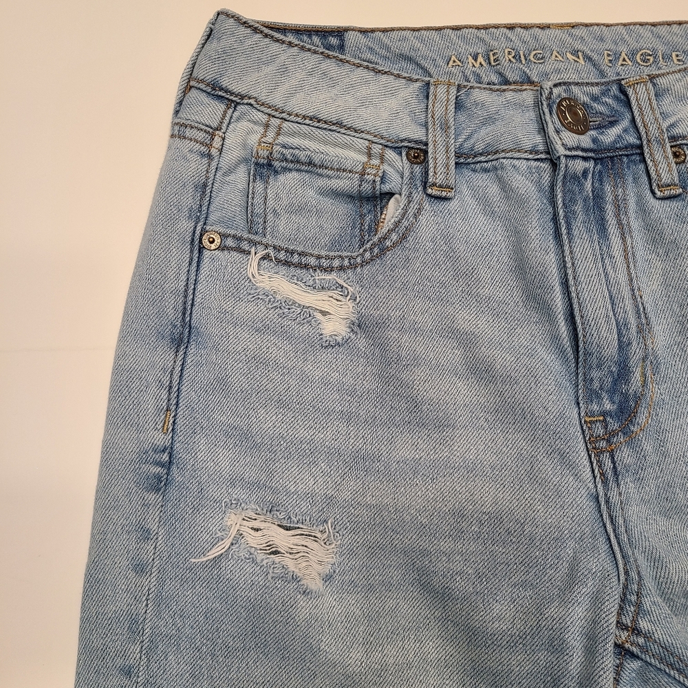 American Eagle Hi-Rise Tomgirl Distressed Light Wash Straight Leg Jeans 2 - Picture 4 of 16